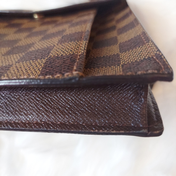 Authentic Louis Vuitton - Picture 10 of 16